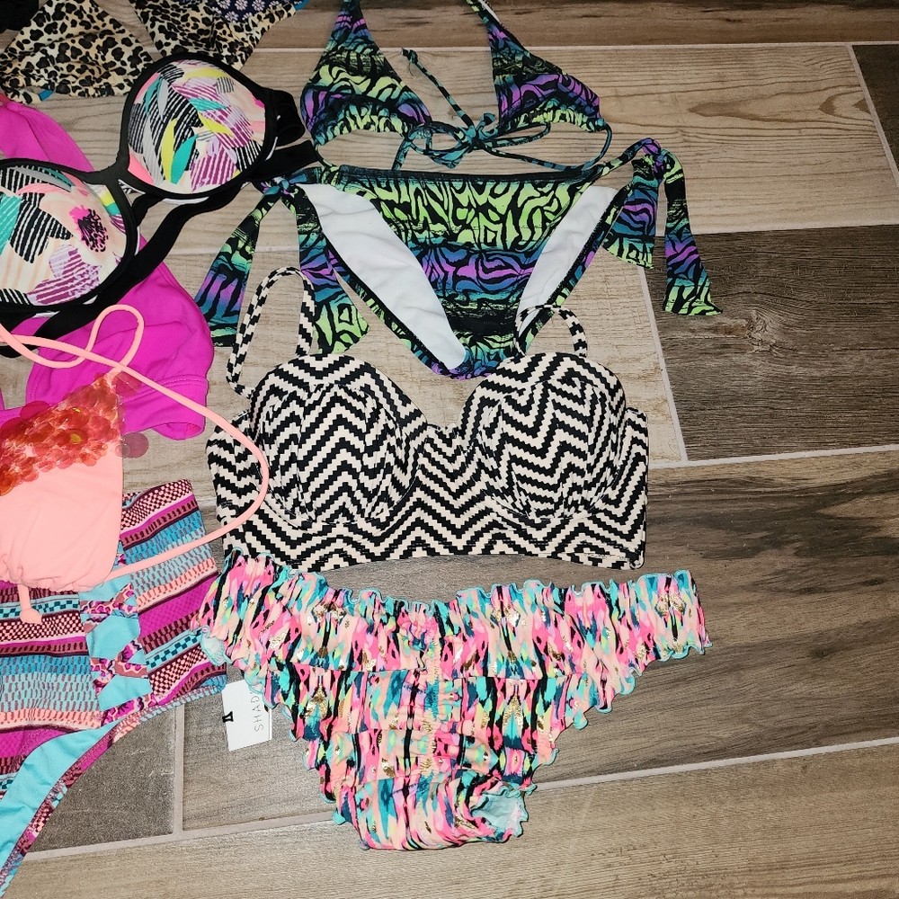 Bikini Bundle - Picture 3 of 16